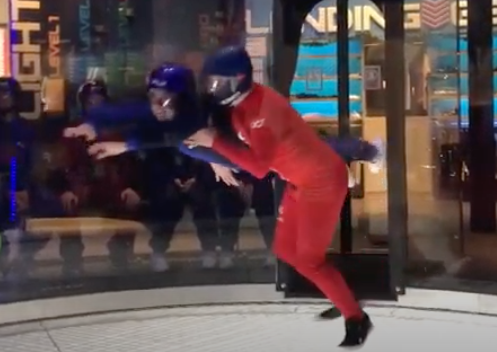 Physics students visit iFly